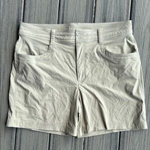 Eddie Bauer Women's Rainier Shorts - Tan - 14‎ Tall